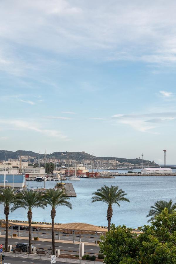 Cagliari Central Rooms With Port View Buitenkant foto